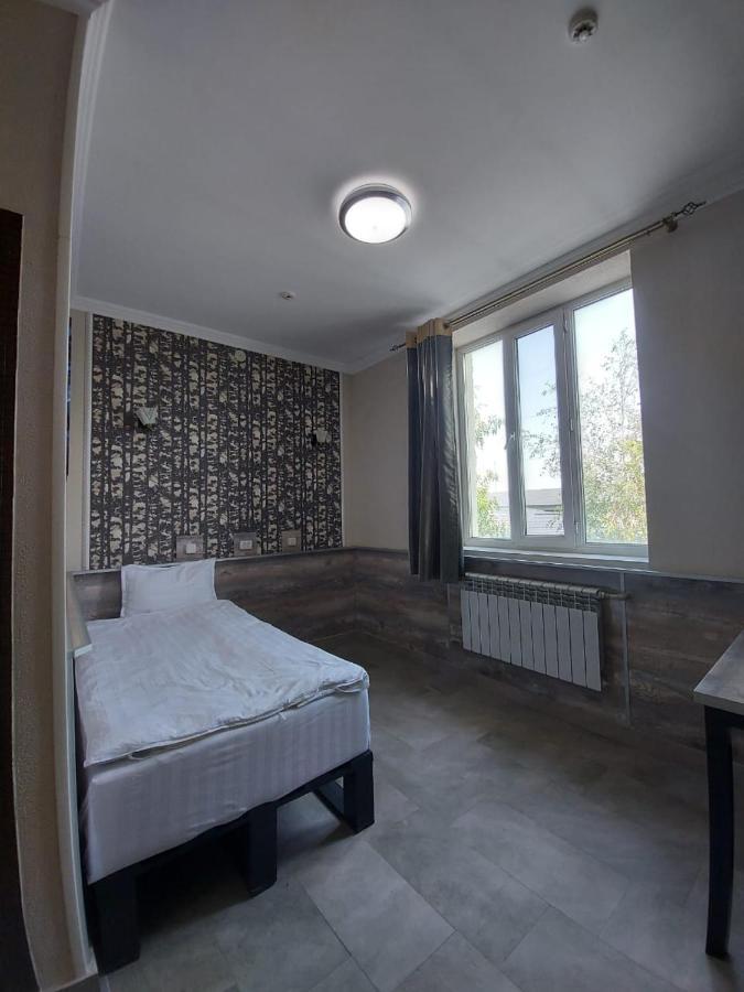 Комплекс Гостиниц Athletic Taraz Exteriör bild